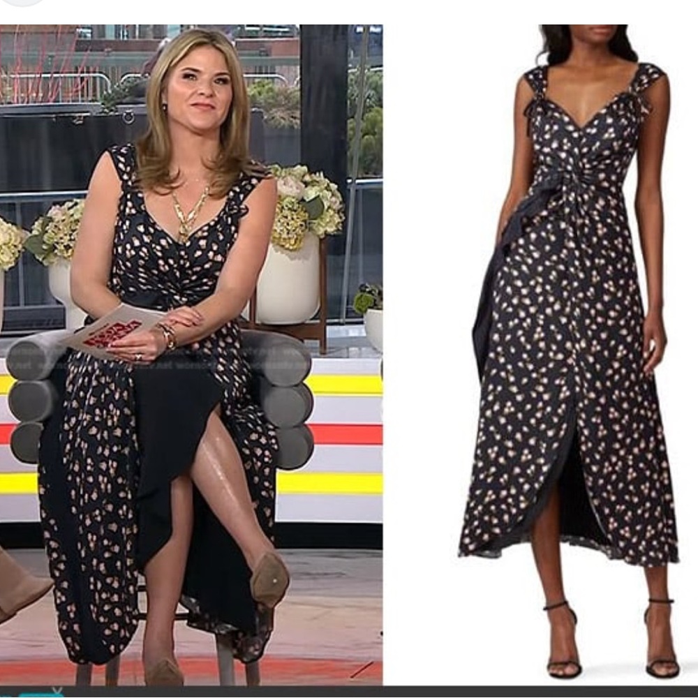 Elegant Floral Maxi Dress - Picture 5 of 16